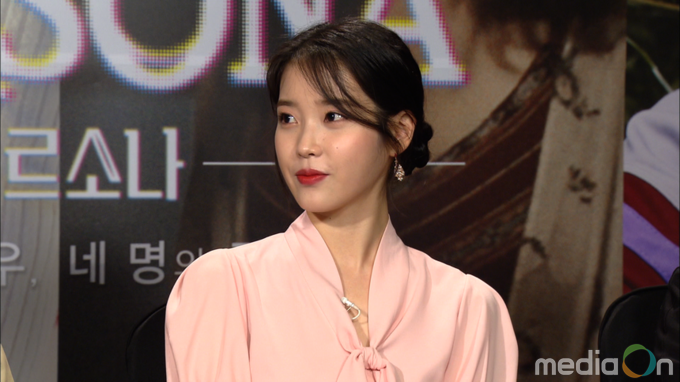 연예가중계 봄의 여신’ 아이유, 연예가중계 단독 인터뷰 대공개!