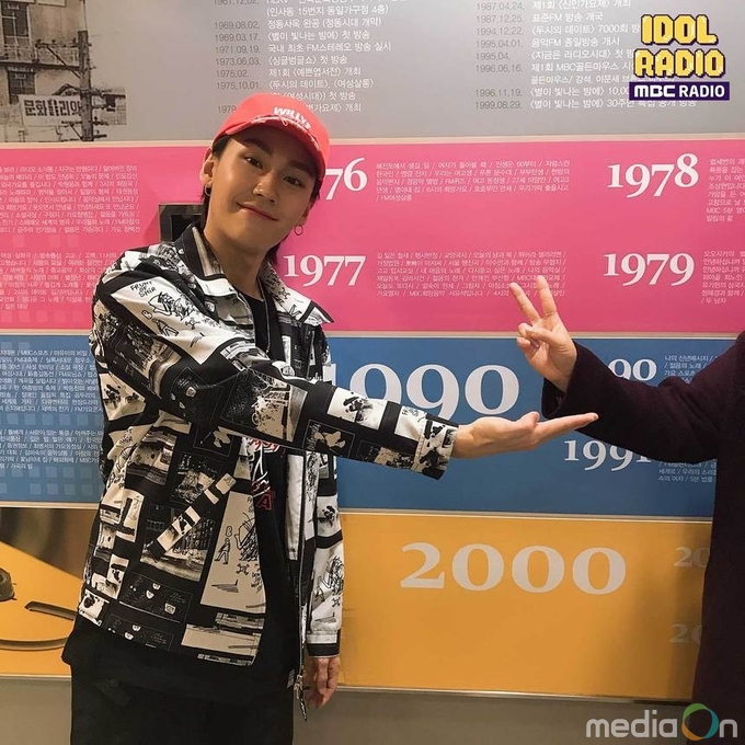 아이돌 라디오, 작사가 조윤경 “위협적인 작사가? 엑소 첸”